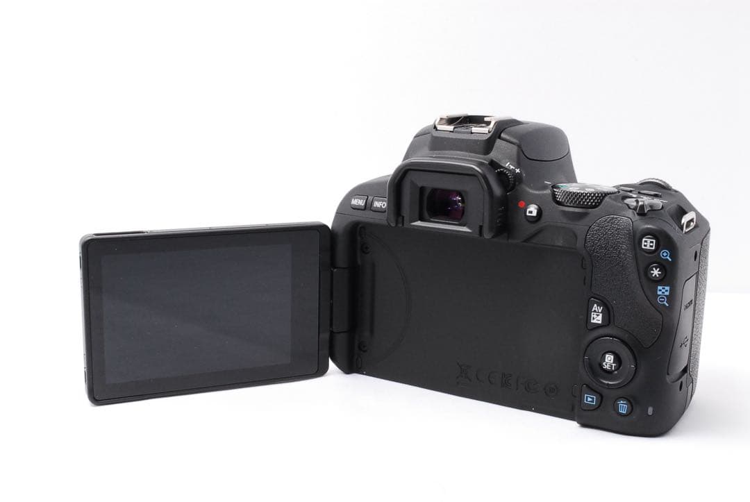 ショット数新品級❤️Canon kiss X9❤️Wi-Fi搭載✨一眼レフカメラ