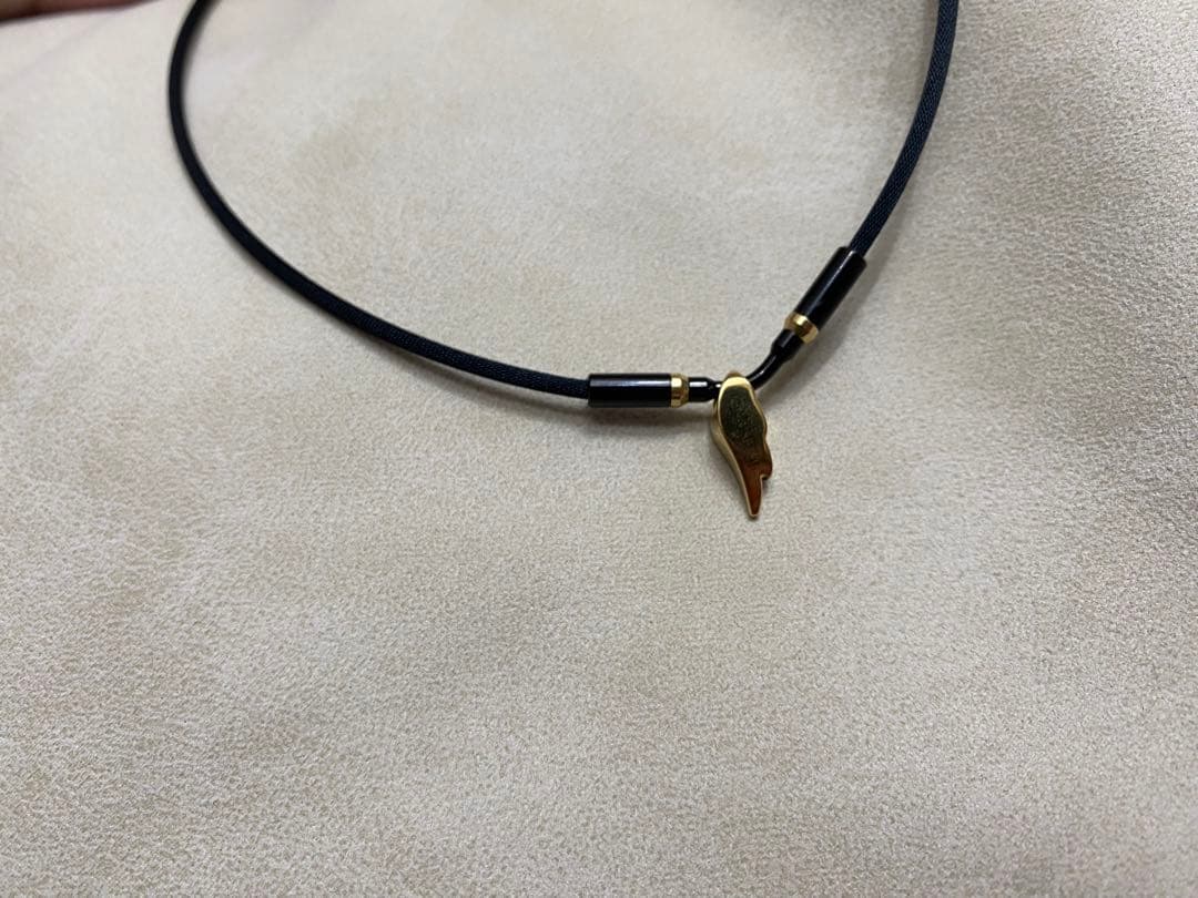 ファイテン RAKUWA ネックウィングス ゴールド 45cm