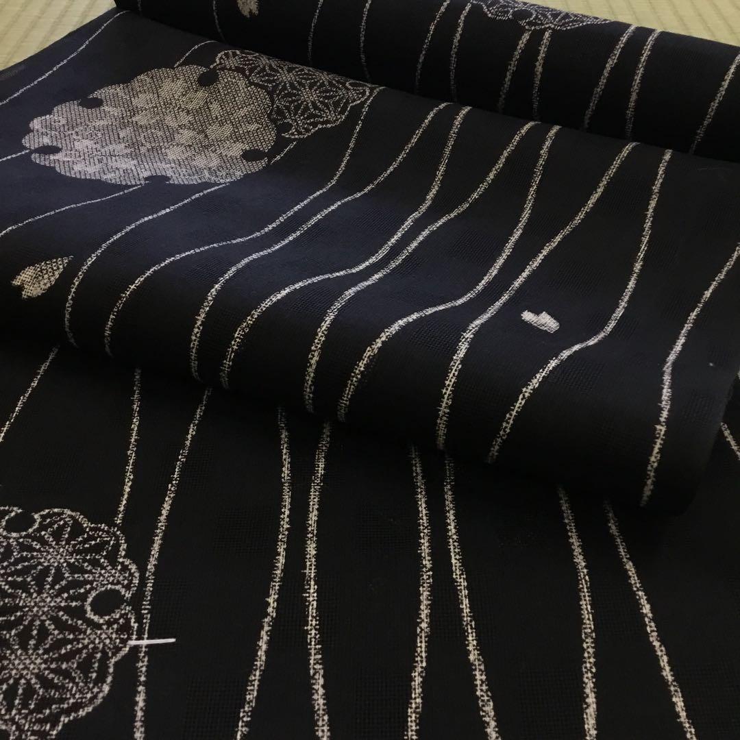 【新品】黒 和柄　浴衣反物 綿　麻混　花びら桜　夏柄　雪輪