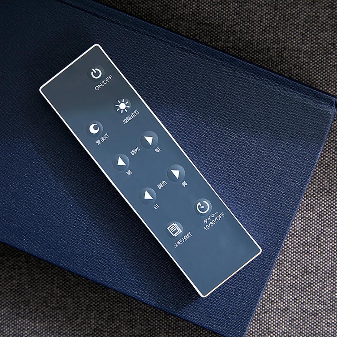 【中古】8畳用薄型LEDシーリングライト/リモコン付き