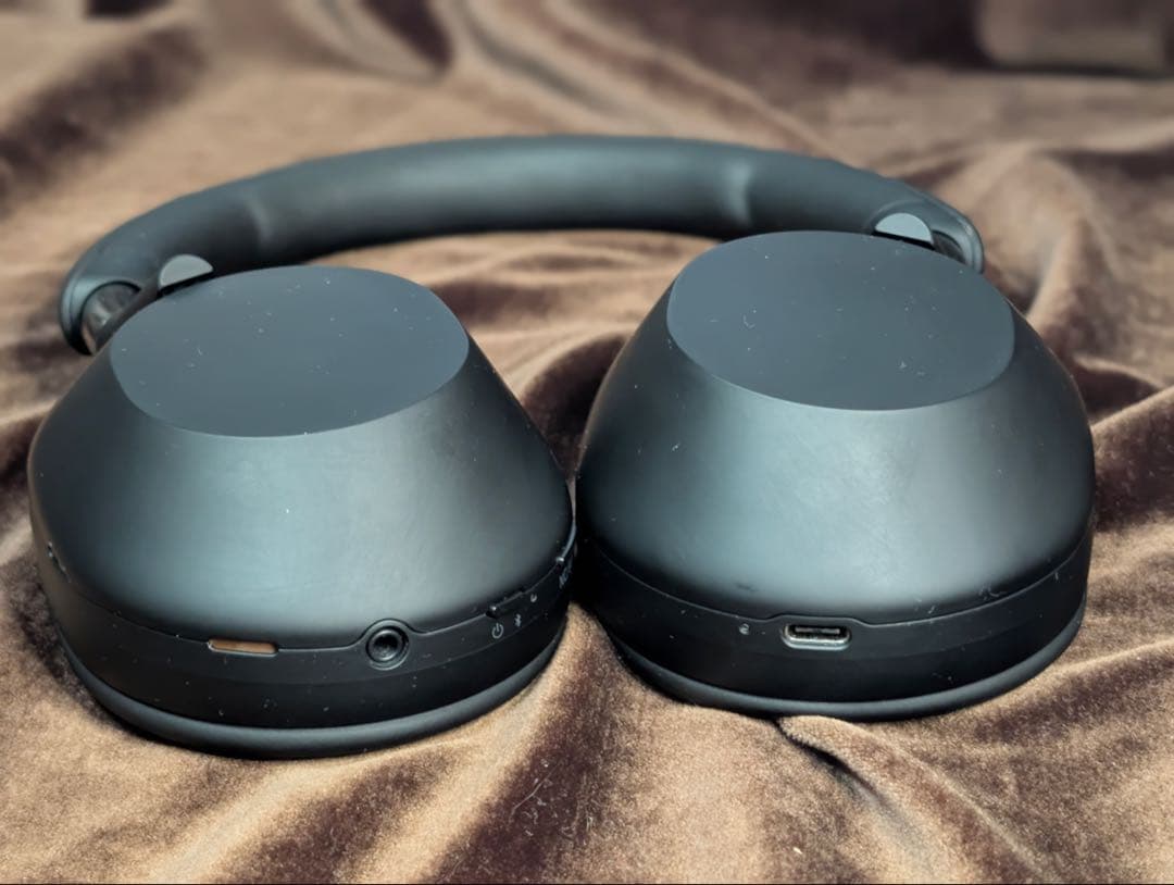 【格安・実用派へ】Sony WH-1000XM5 黒 本体+ケース【ノイキャン】