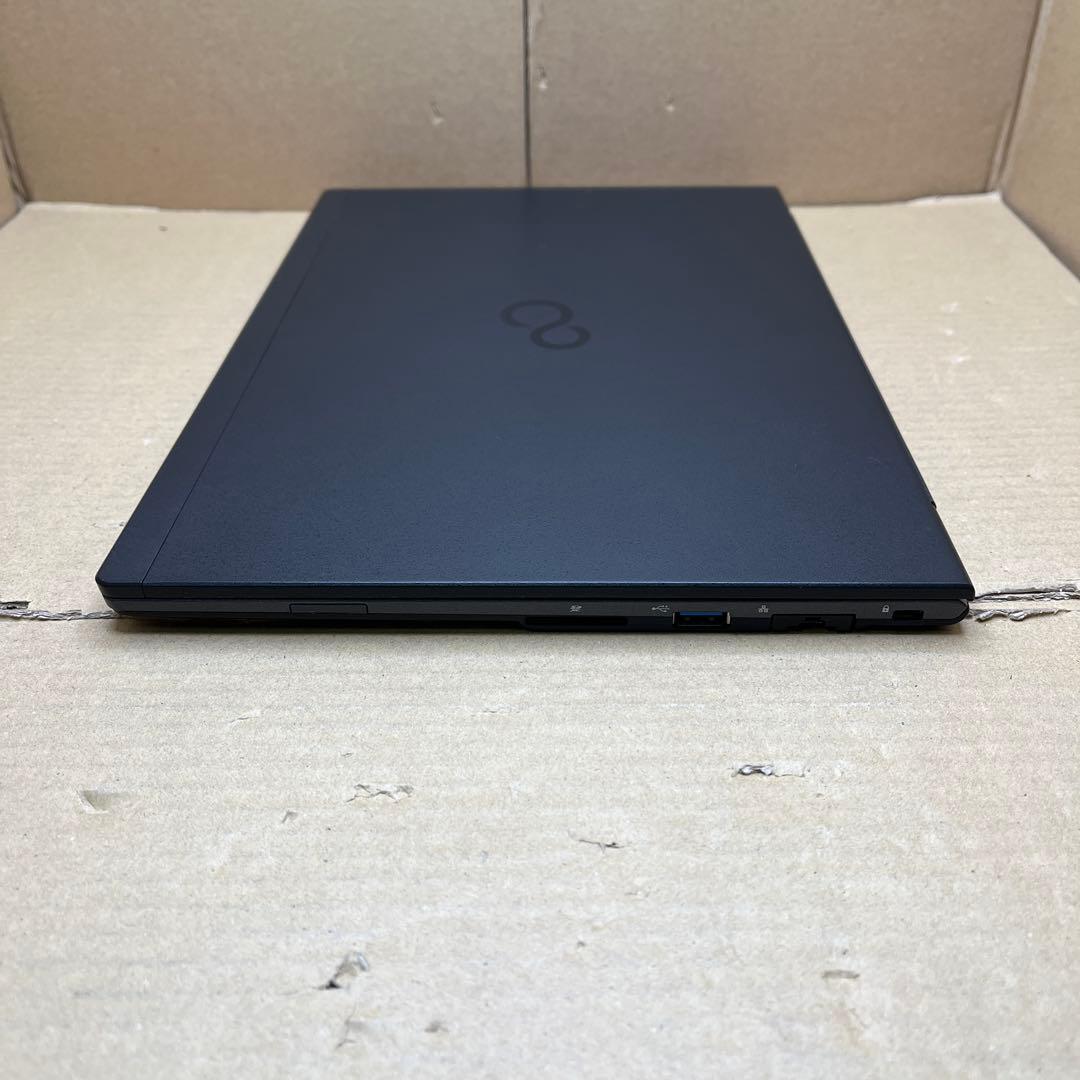富士通　極軽極薄FUJITSU LIFEBOOK U937 8GB/512GB