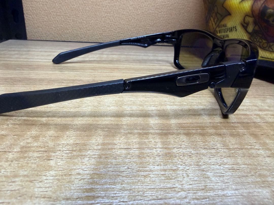 オークリー サングラス　oakley タレックス　トゥルービュー　偏光