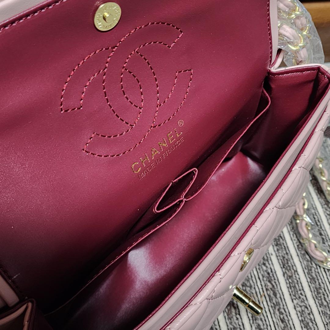 CHANEL ショルダーバッグ　キルティング　ゴールドチェーン　ノベルティ