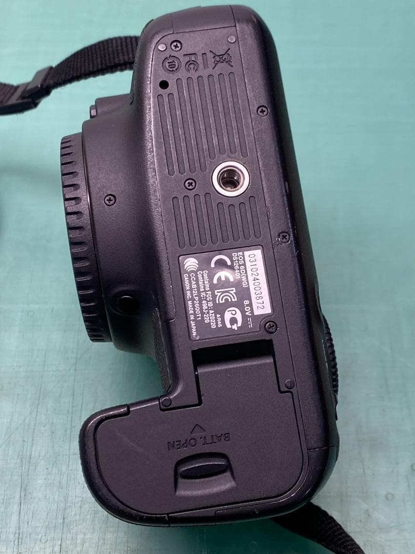 Canon EOS 6D 　キャノン　シャッター回数 22352 !!