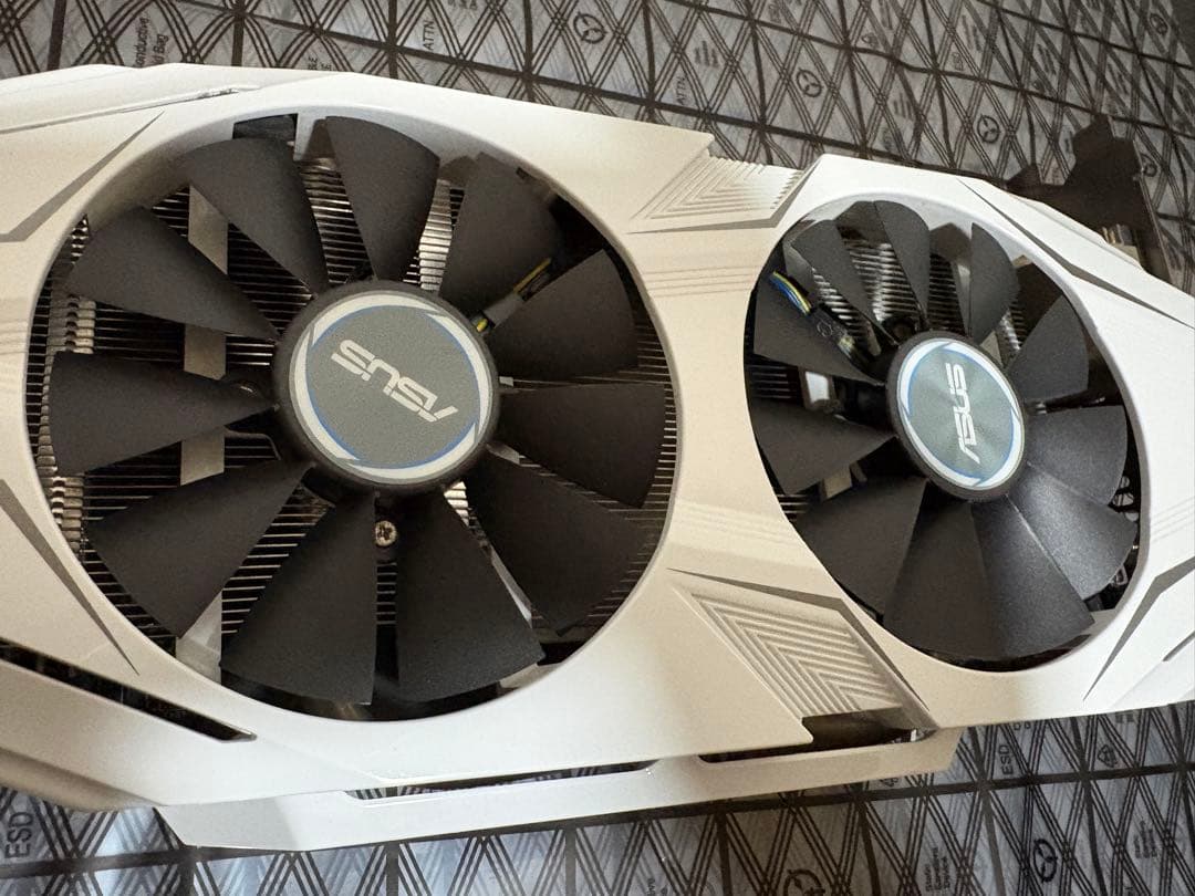 ASUS NVIDIA GeForce GTX1070 グラボ ※ジャンク扱い