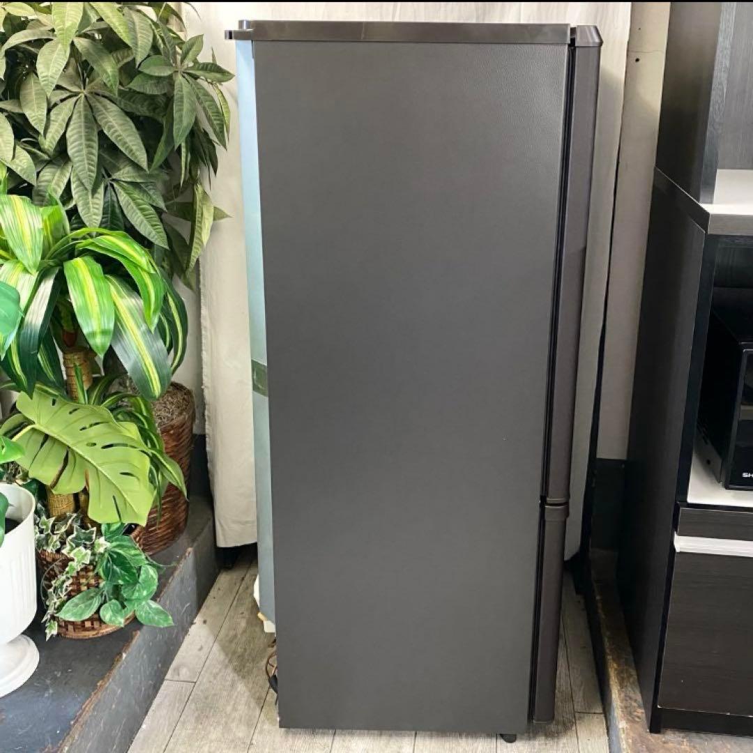 回収込み☆マットダークブラウン冷蔵庫　LED光庫内Panasonic社　168L