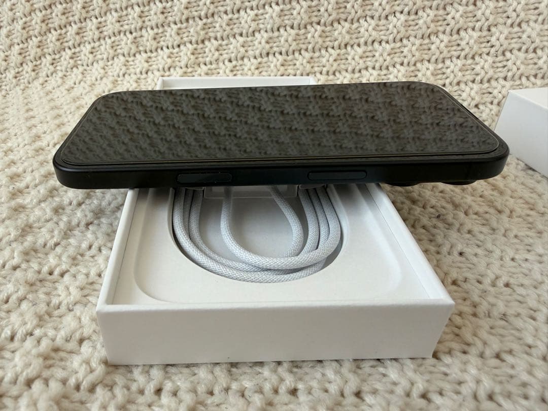 iPhone16 本体　128GB ブラック