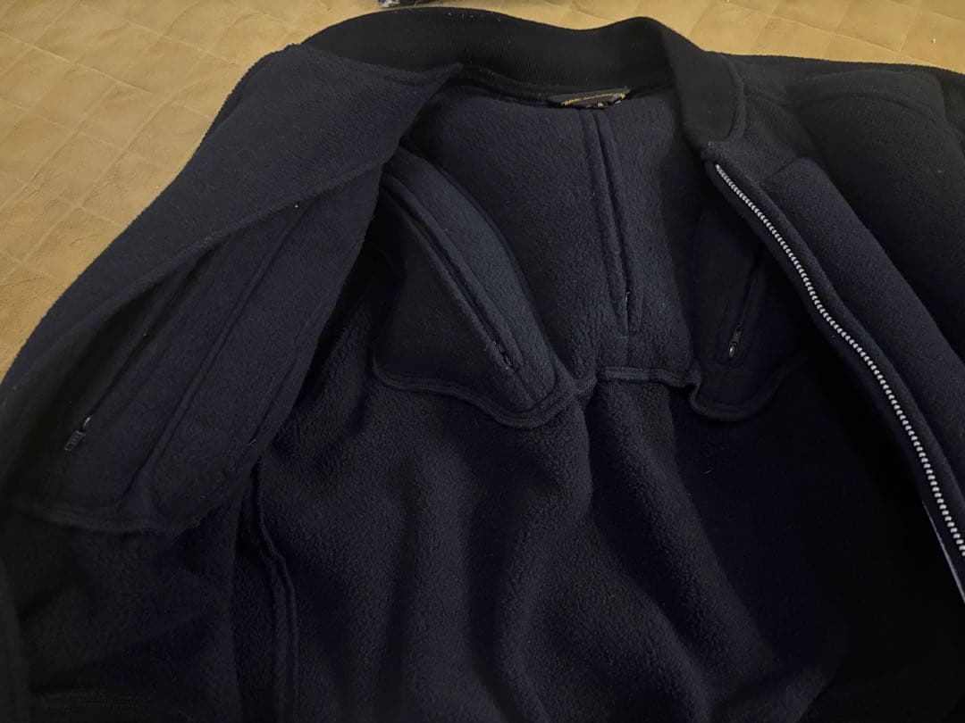 コムデギャルソン　クッション入りジップアップジャンパー