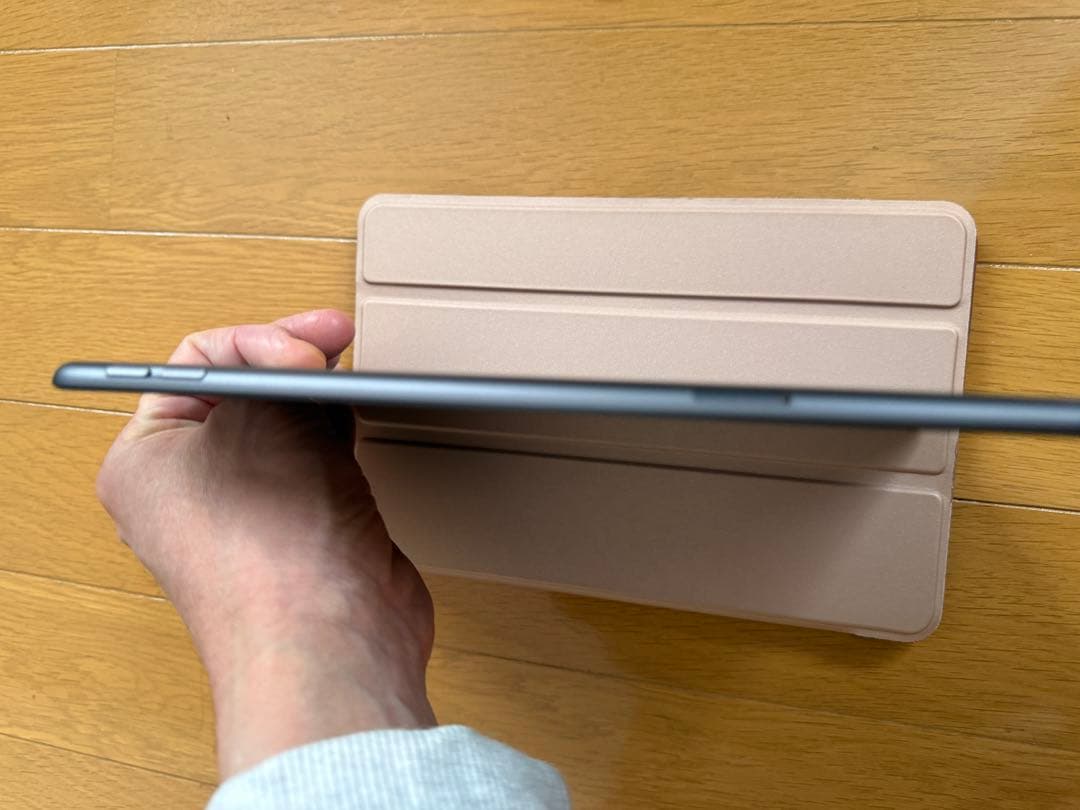 iPad mini 第5世代 64GB + ケース