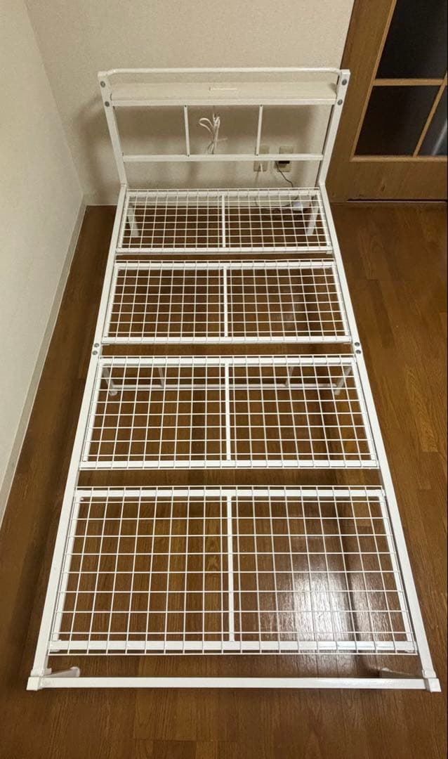 ニトリ パイプベッド バジーナ シングル　コンセント付き