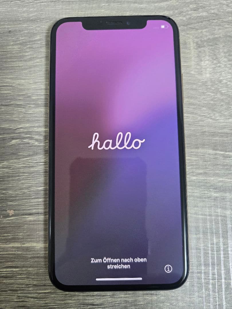 【最終値下げ】Apple iPhone Xs ゴールド 本体