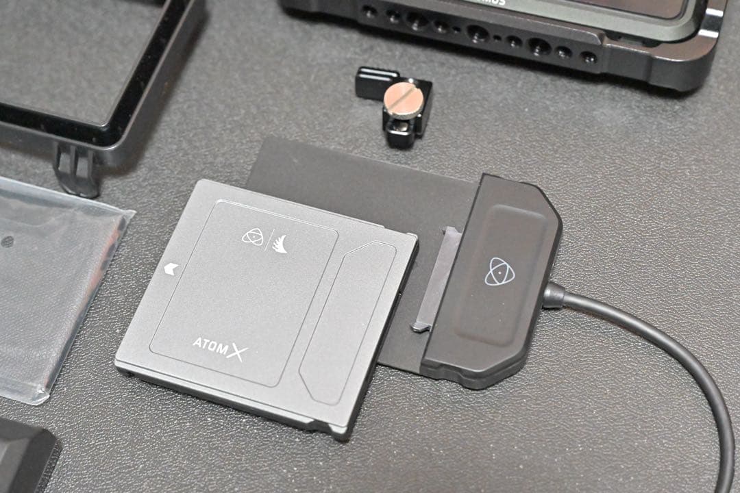 ATOMOS Ninja V 5インチ 、SSD、アクセサリー、ケージセット