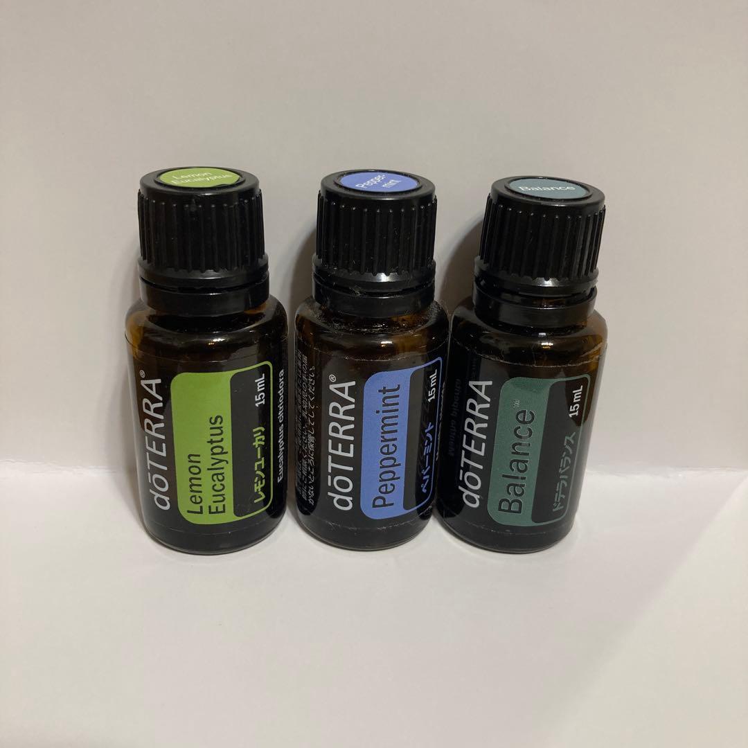 doTERRA エッセンシャルオイル23本　収納ケース付き