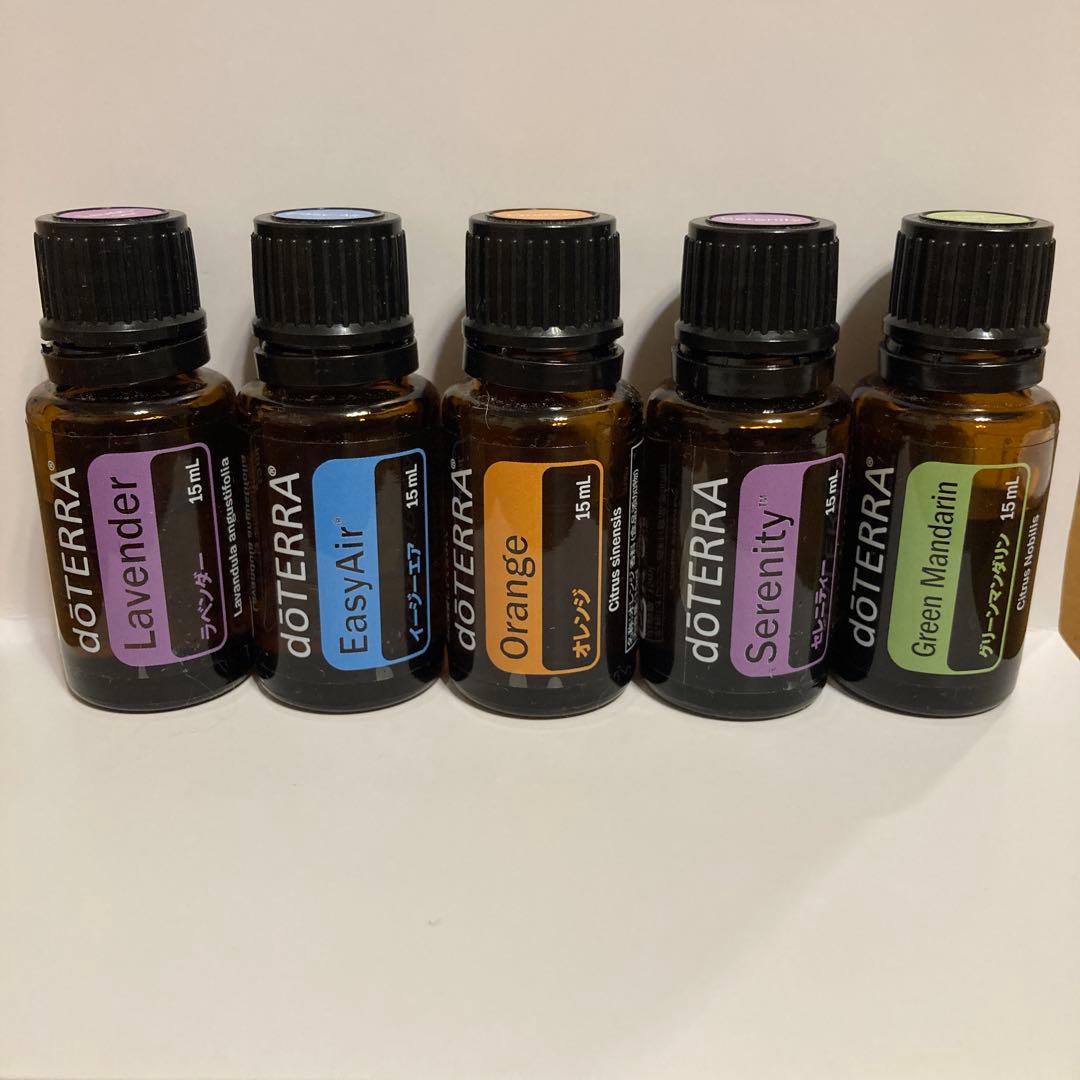 doTERRA エッセンシャルオイル23本　収納ケース付き
