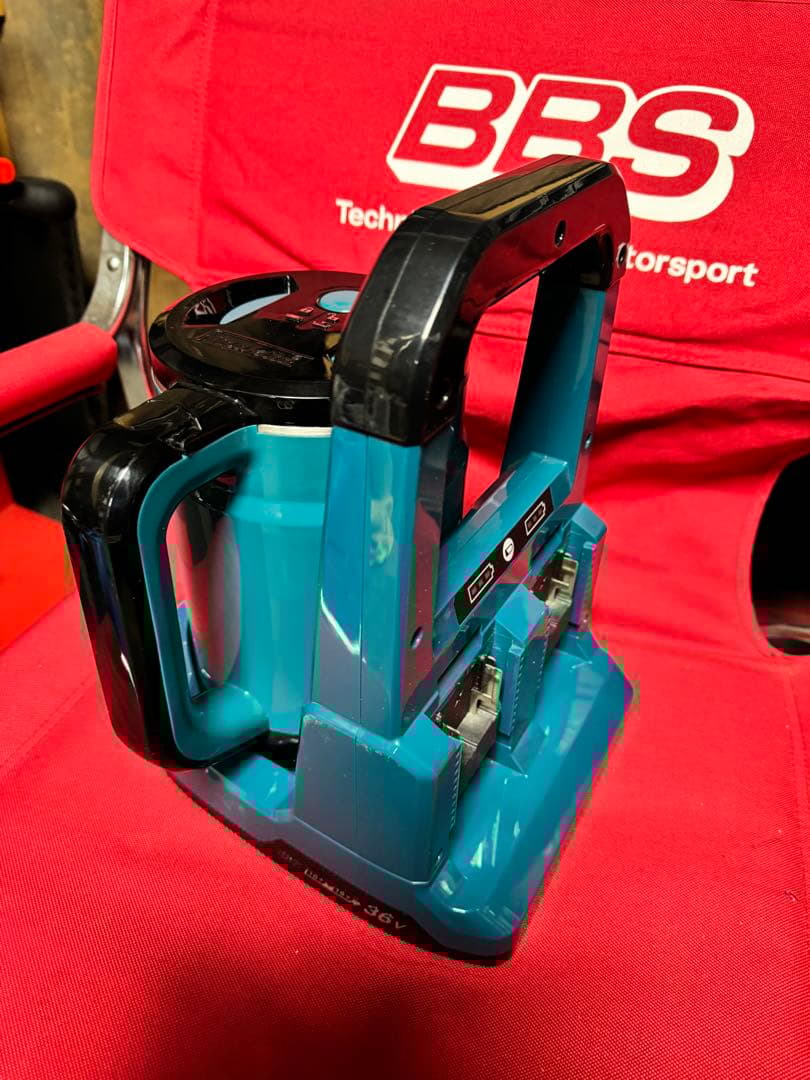 マキタ18v充電式ケトル湯沸器KT360D中古美品