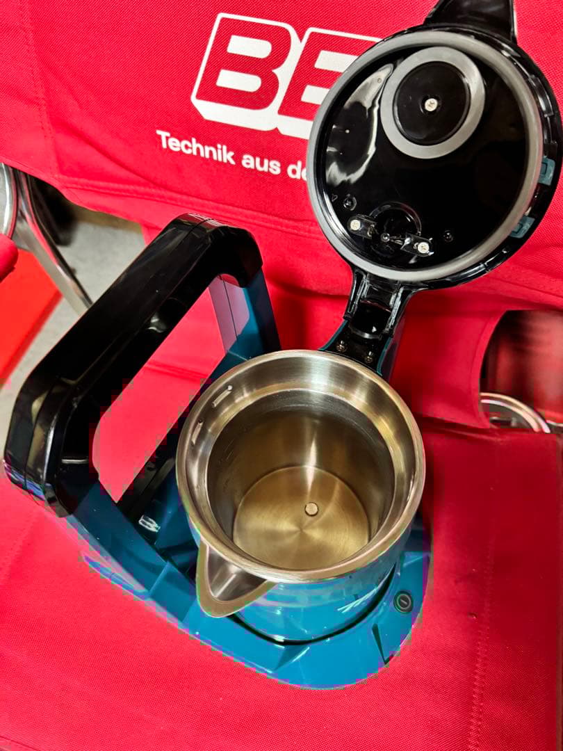 マキタ18v充電式ケトル湯沸器KT360D中古美品