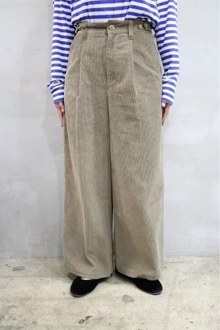 Porter des boutouns【ポルテデブトン】　コーデュロイパンツ