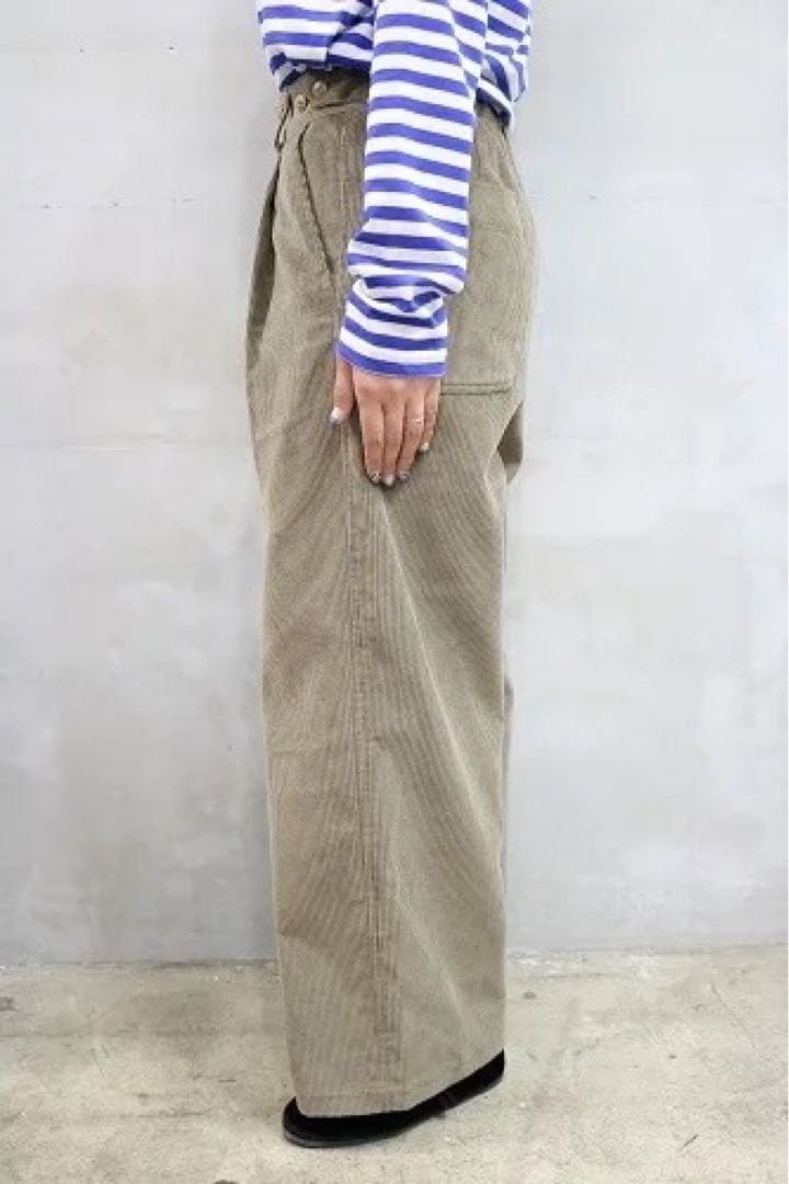 Porter des boutouns【ポルテデブトン】　コーデュロイパンツ