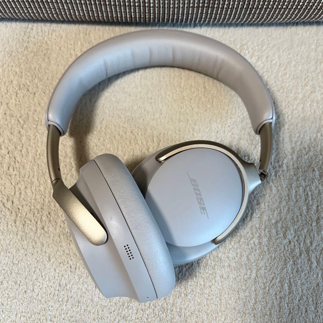 美品 BOSE QuietComfort Ultra ワイヤレスヘッドホン