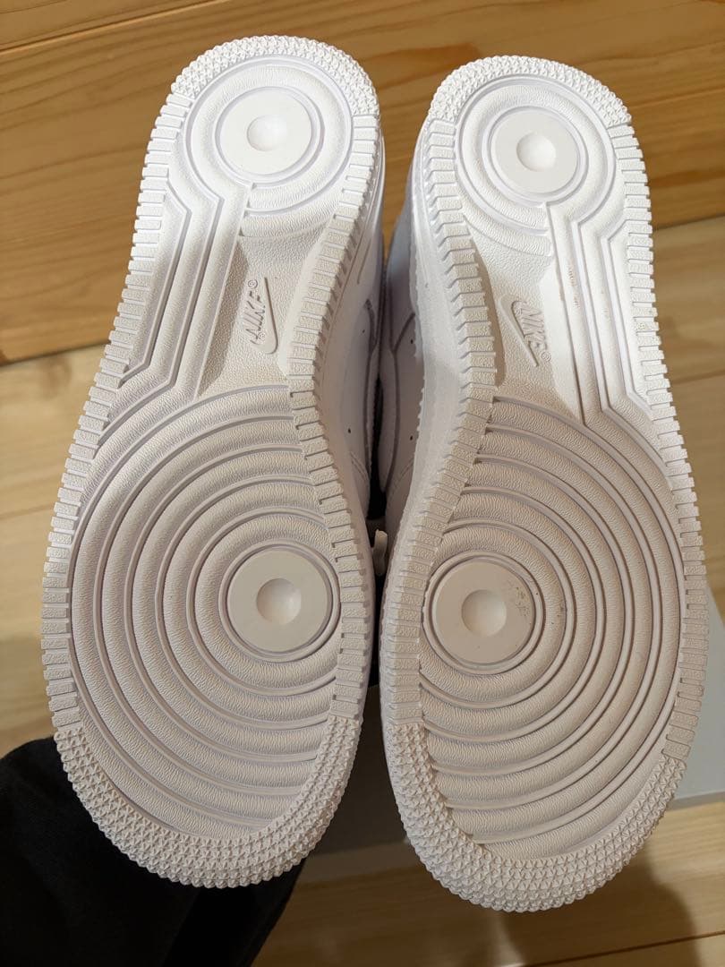 ナイキ エア フォース 1 LE ジュニアシューズ　23.5㎝