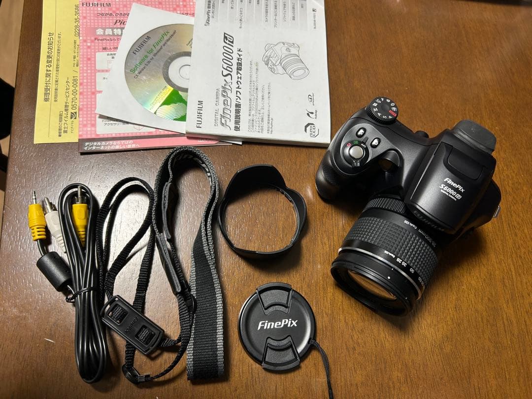 FinePix S6000fd デジタルカメラ 本体