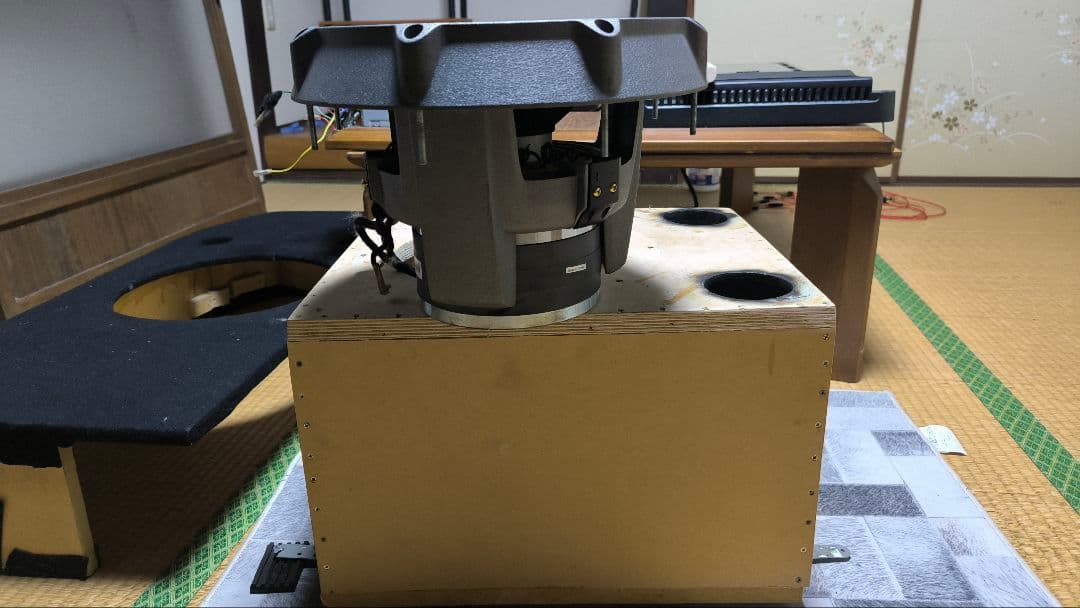 希少品 1600W!! JBL カーオディオ サブウーファー 外向き 輸入