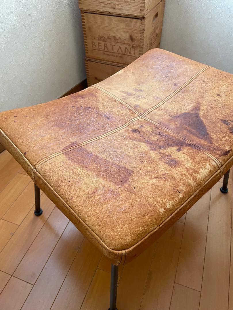 TRUCK トラックファニチャー FURROWED レザー スツール