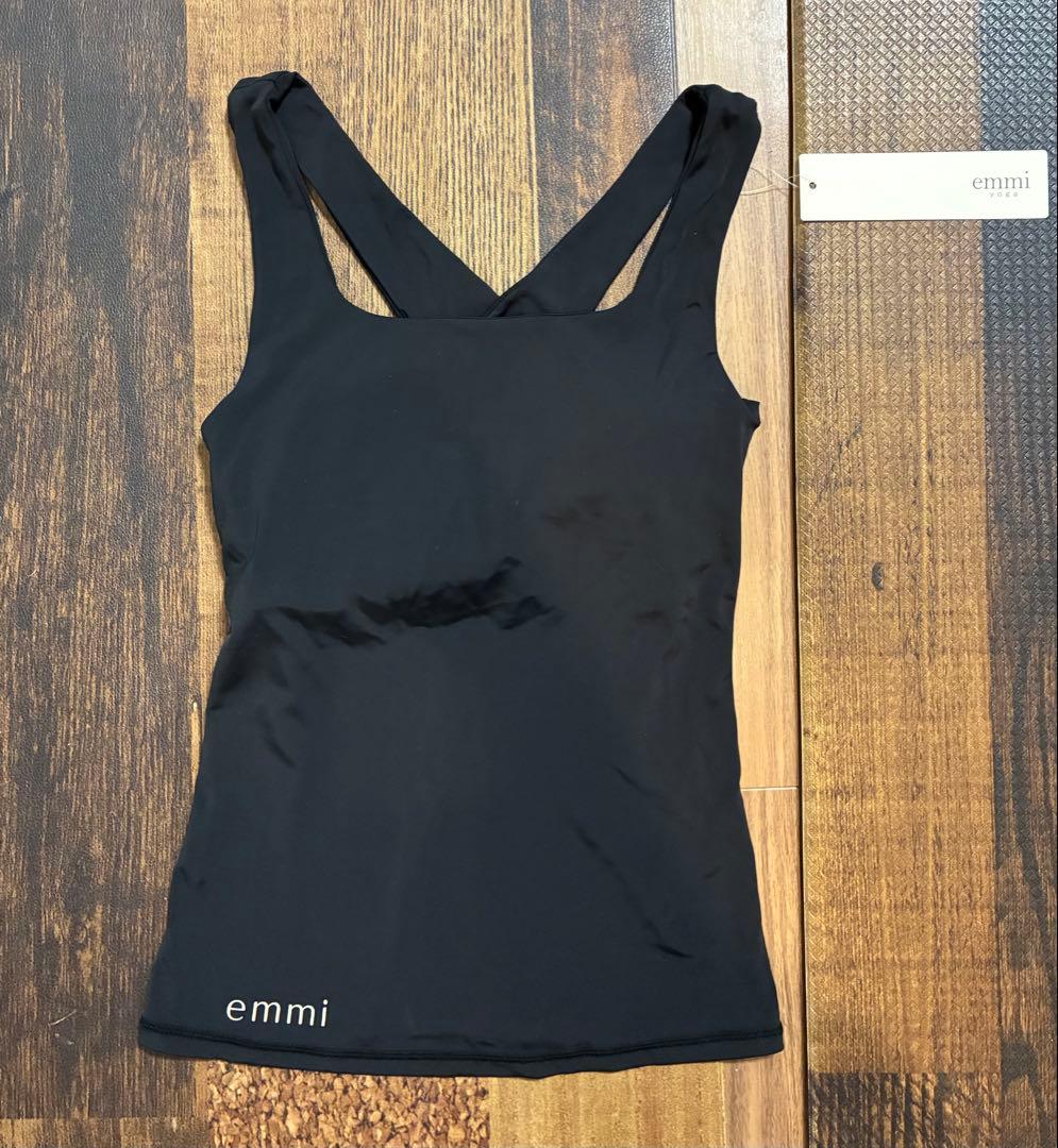 新品同　エミヨガ　ヨガウェア タンクトップ　レギンスセット 黒白　S