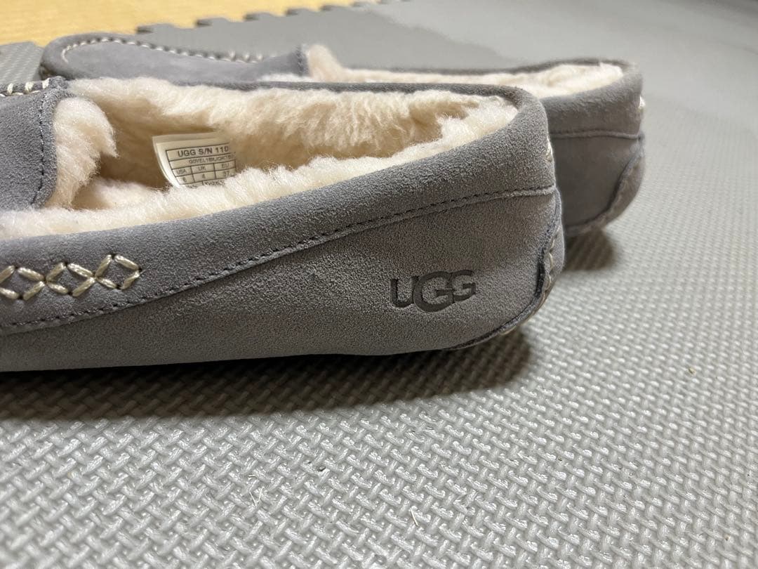 UGG Ansley アンスレー　ローファー　ライトグレー色