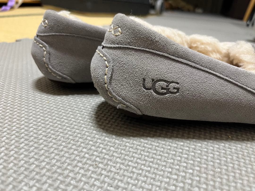 UGG Ansley アンスレー　ローファー　ライトグレー色
