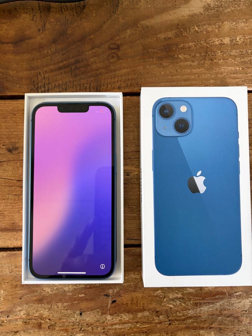 Apple iPhone 13 ブルー 充電ケーブル付