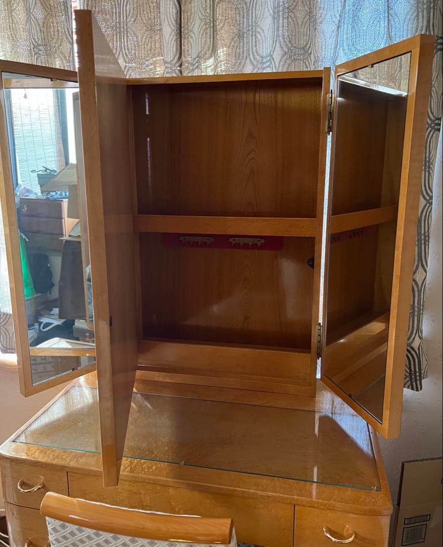 【送料込】大塚家具　高級三面鏡ドレッサー　鏡裏収納あり　椅子出品