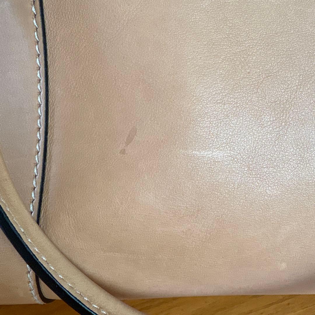 GUCCI ベージュ レザー バッグ