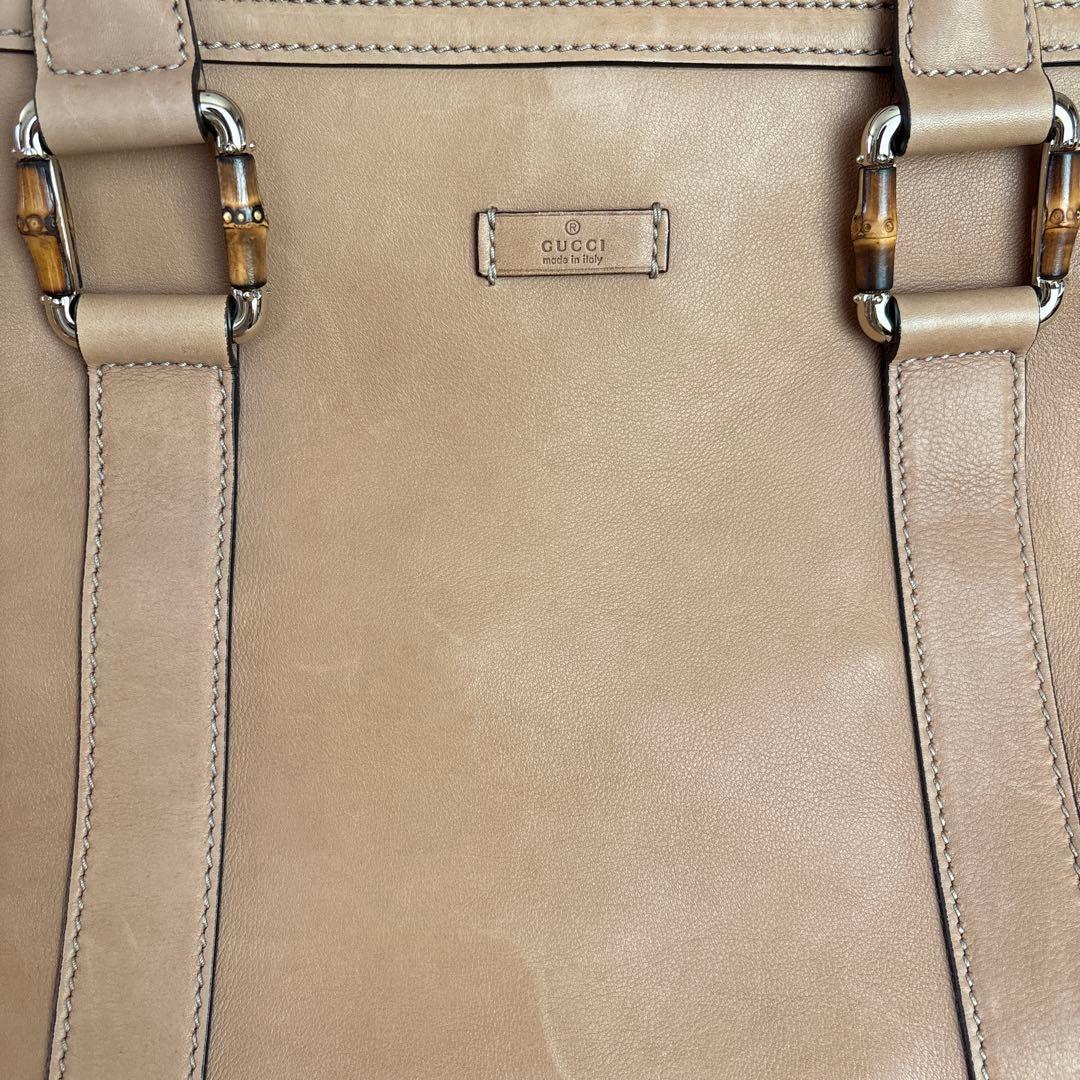 GUCCI ベージュ レザー バッグ