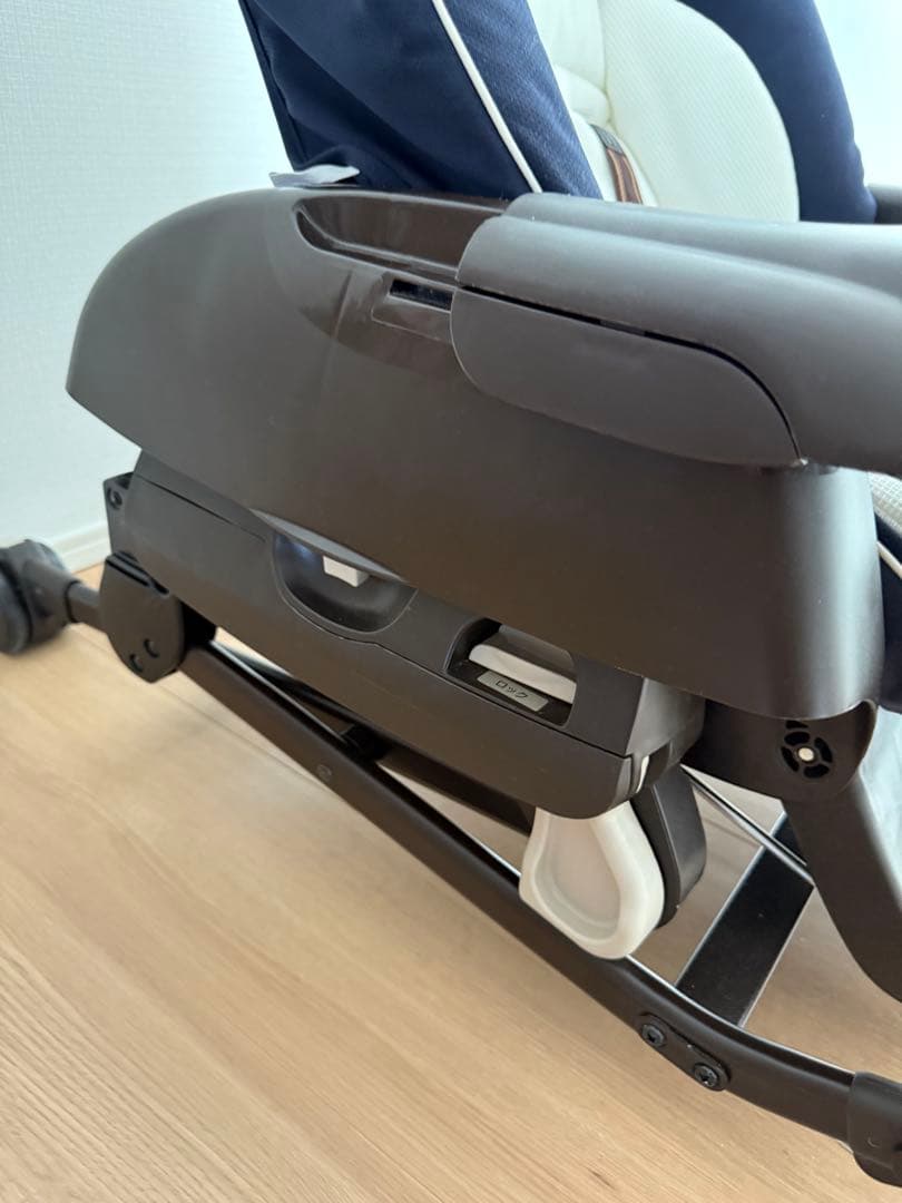 【美品】ネムリラ 手動 ハイローチェア Combi バースデイ限定 ベビーラック