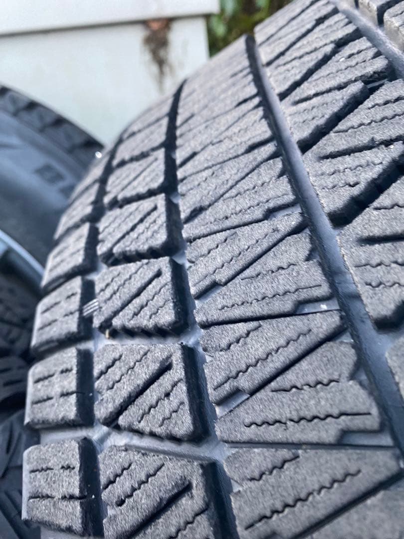 エミ　ブリヂストン スタッドレスタイヤ DM-V3 225/65R17