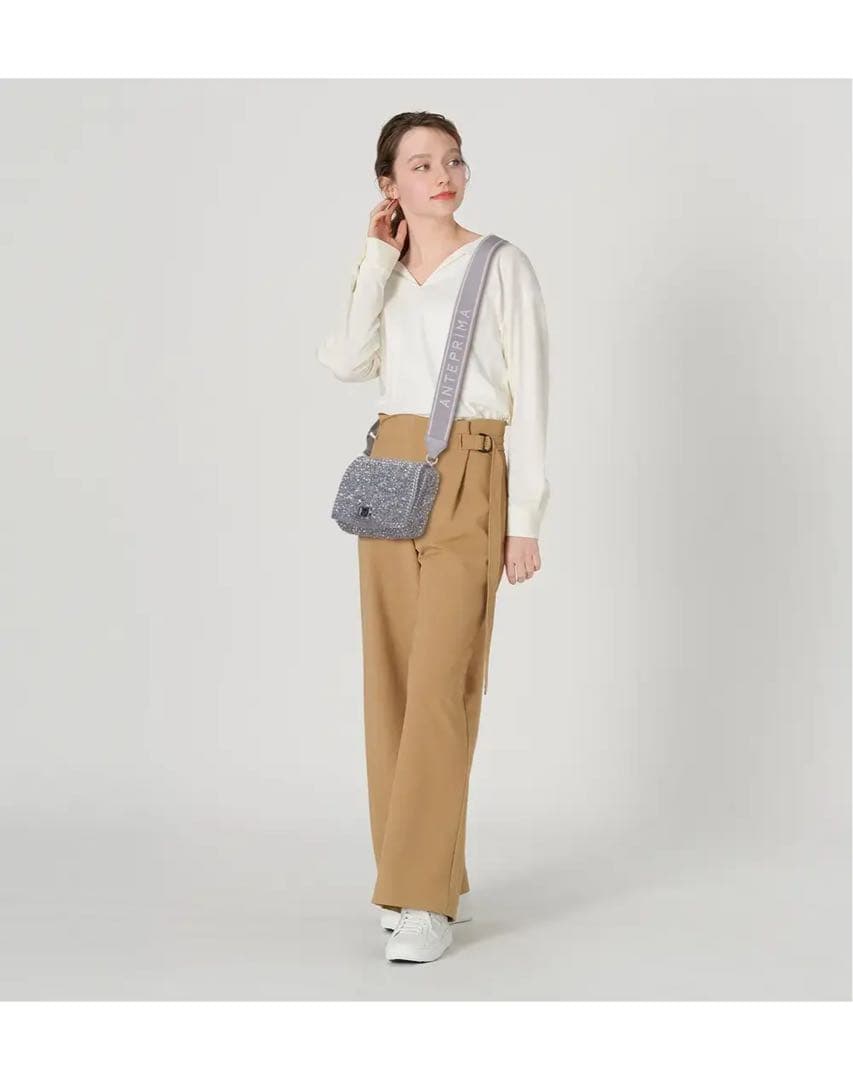 :値下げ:アンテプリマ トラコッラ グレー ショルダーストラップ