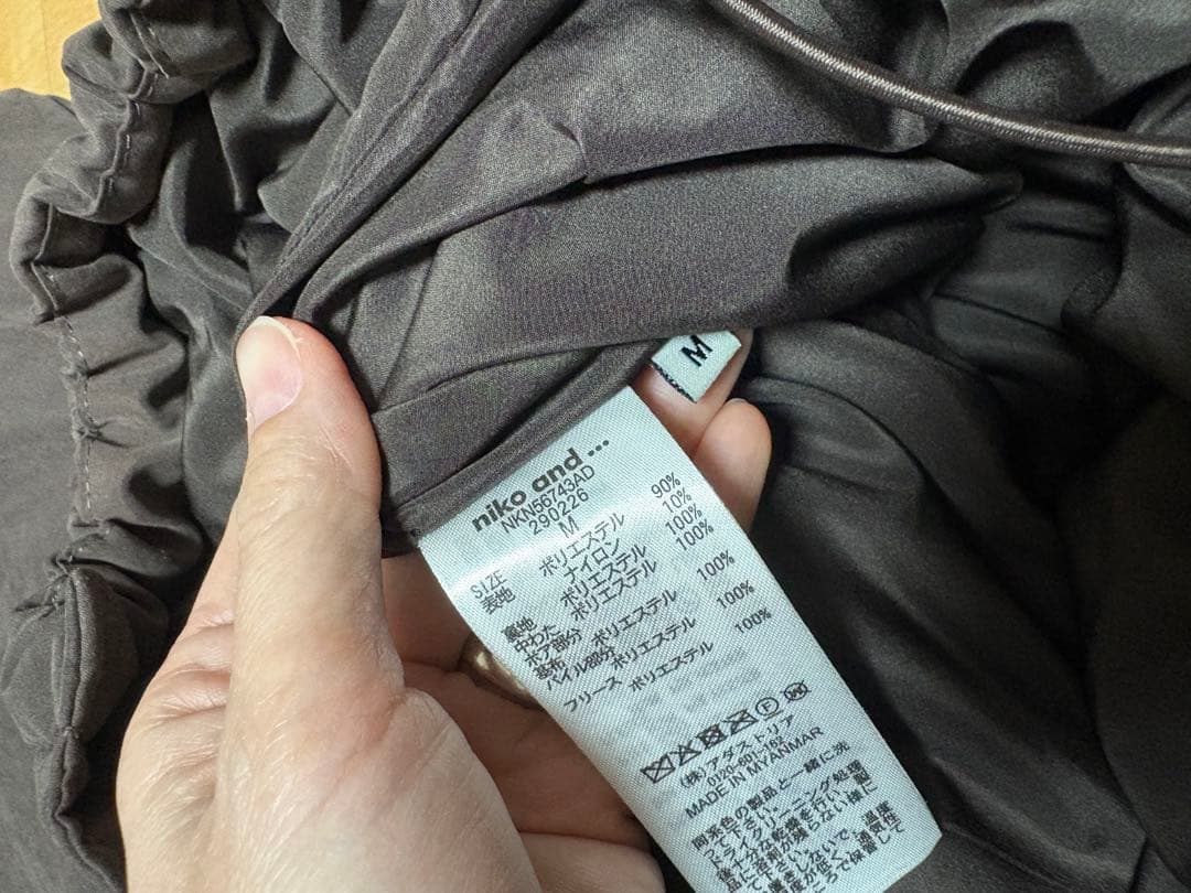 アライドふんわりモンスターパーカー　ブラウン　ニコアンド