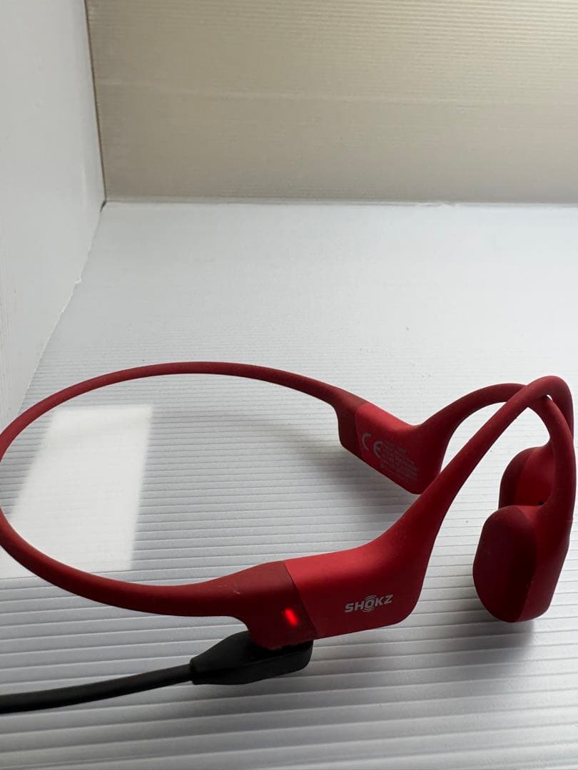 SHOKZ OPENRUN 骨伝導イヤホン レッド