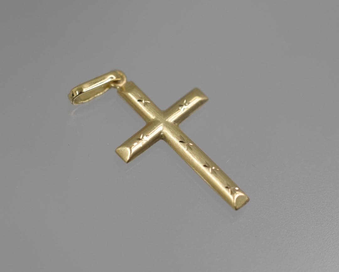 クロスのペンダントトップ　Ｋ１８
