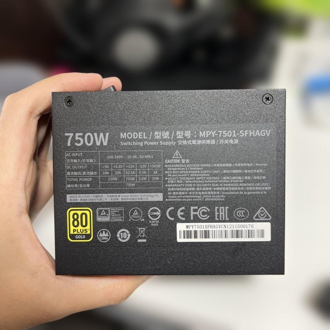 Cooler Master V750 SFX GOLD 750W PC電源