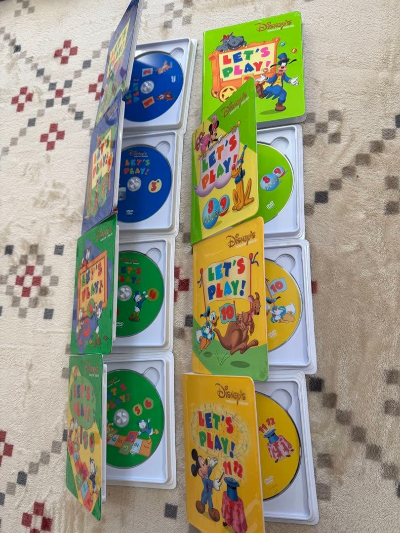 【中古特価】2018 DWE ディズニー英語 DVD、CD、BOOK