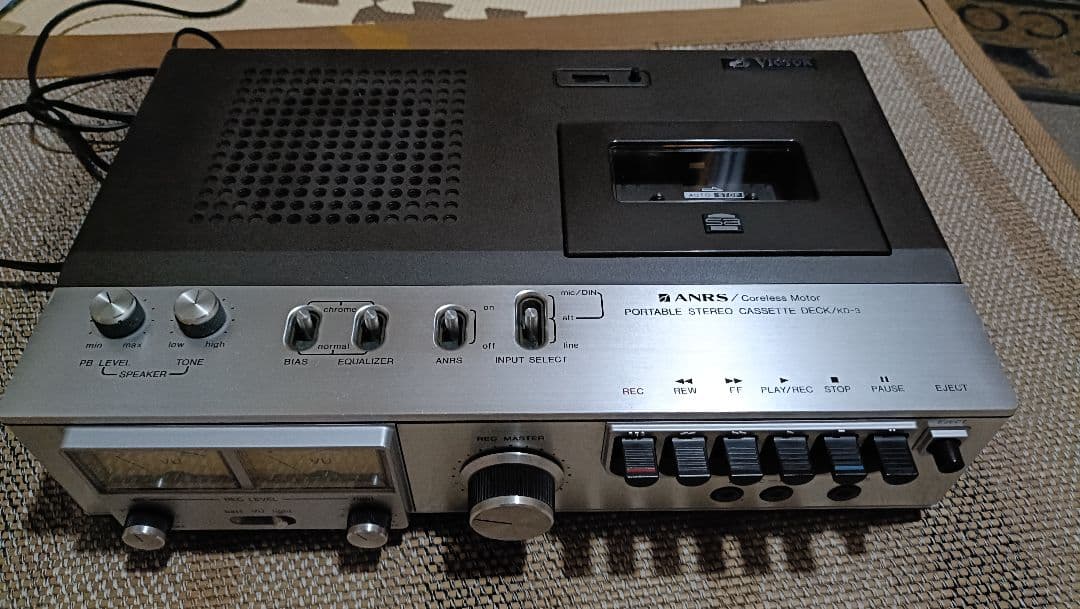 ビクター ポータブルカセットデッキ KD-3 希少です
