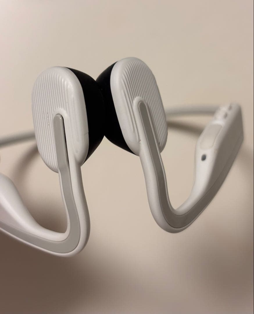 SHOKZ OPENMOVE ワイヤレス骨伝導イヤホン ホワイト