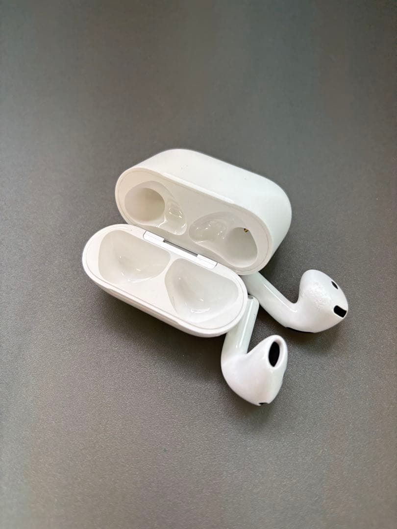 【訳あり】 AirPods 第4世代/ノイズキャンセリング対応/<No1904>