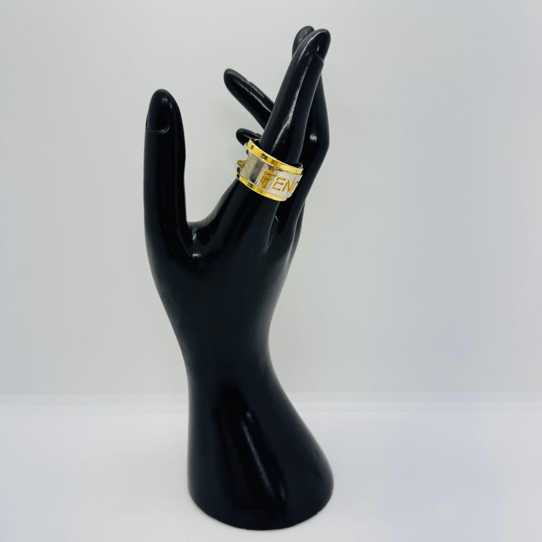 ✨FENDI✨フェンディ✨ロゴ✨コンビ✨箱付き✨スカーフリング✨