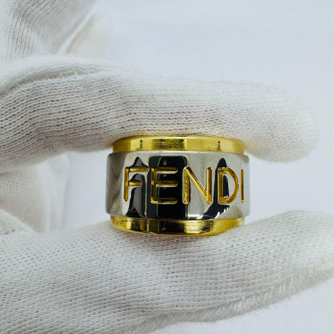 ✨FENDI✨フェンディ✨ロゴ✨コンビ✨箱付き✨スカーフリング✨