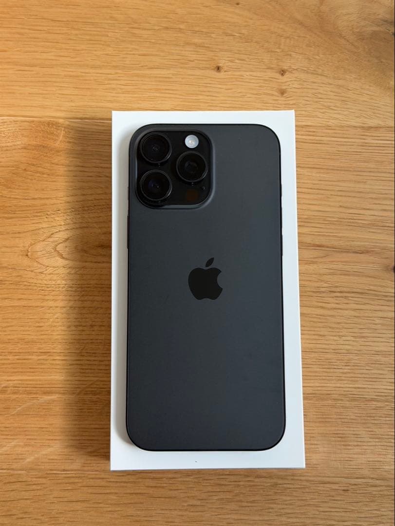 iPhone 16 Pro Max 256GB ブラックチタニウム＋おまけ付