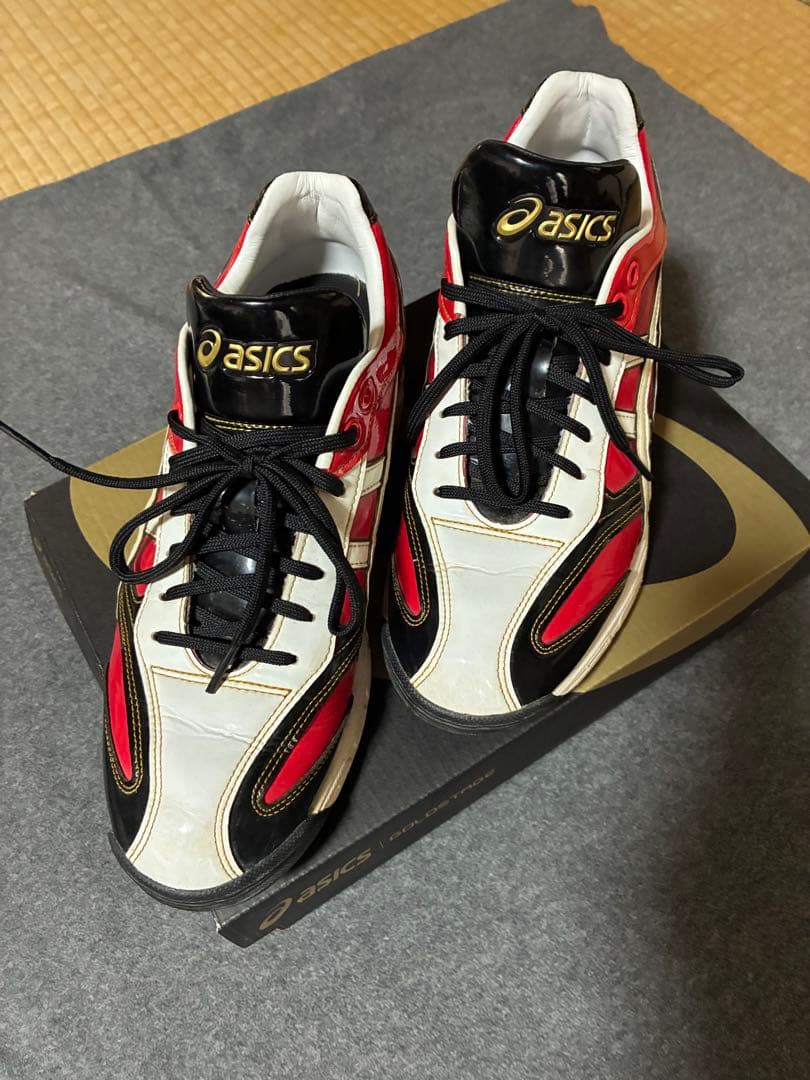 アシックス野球トレーニングシューズ